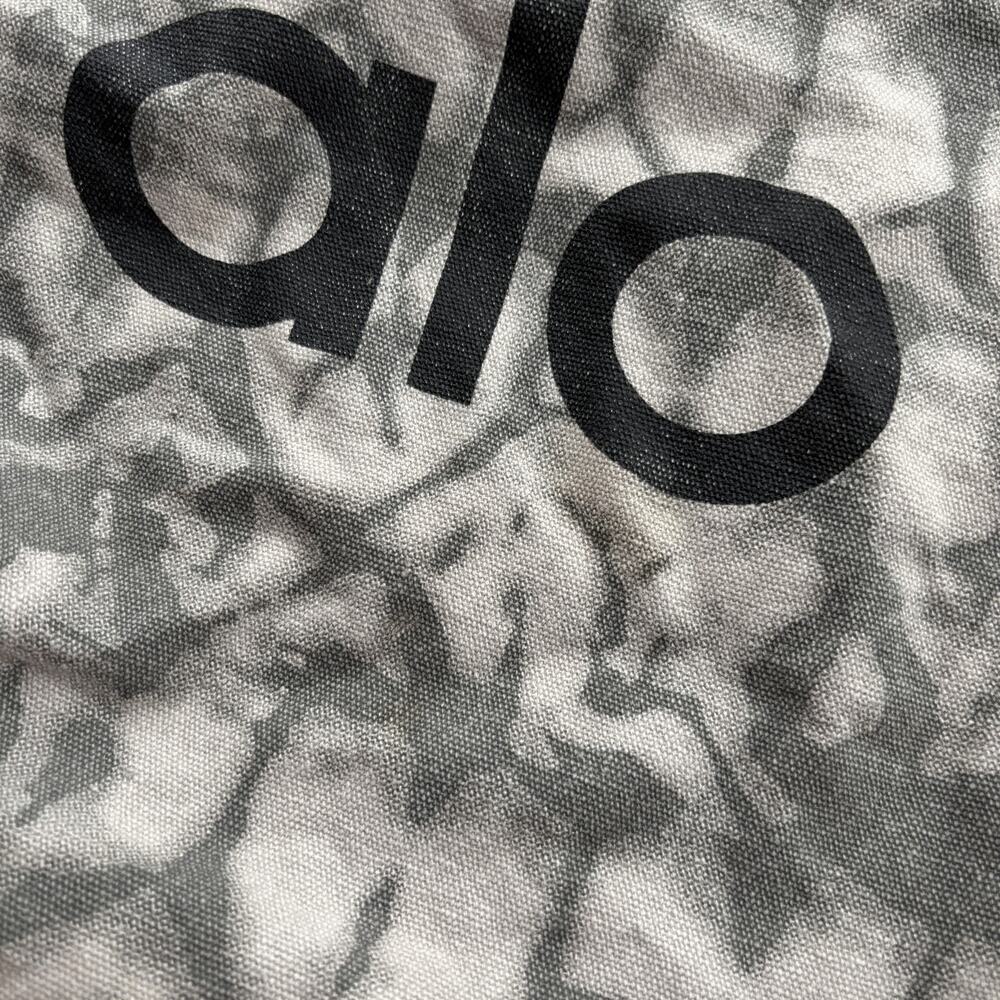 Alo Yoga Tie Dye Oversized Cotton Canvas Large Tote Bag - Picture 11 of 14